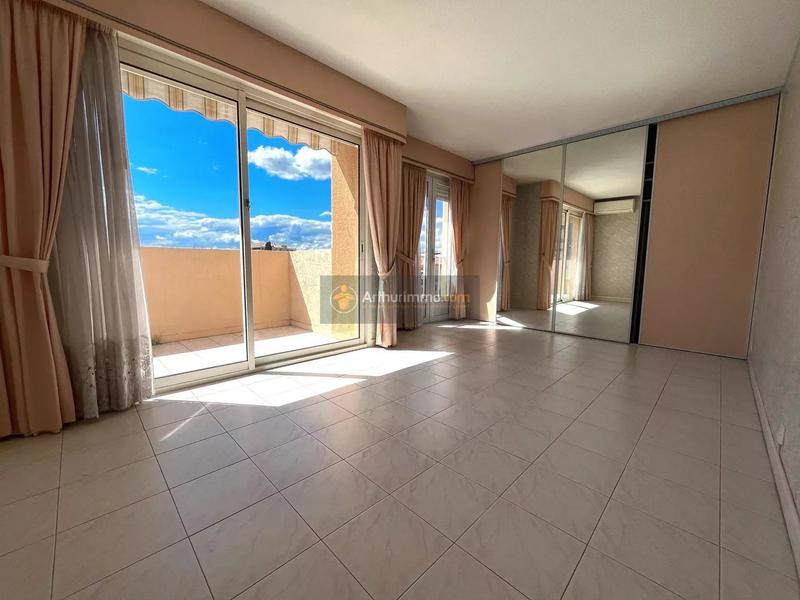 Appartement - 97 m² - 4 pièces