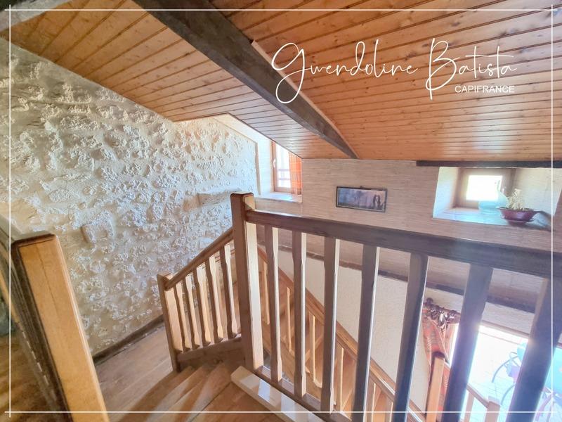 Maison en pierre - 300 m² - 12 pièces