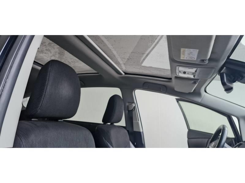 Toyota Prius + 136h SkyView