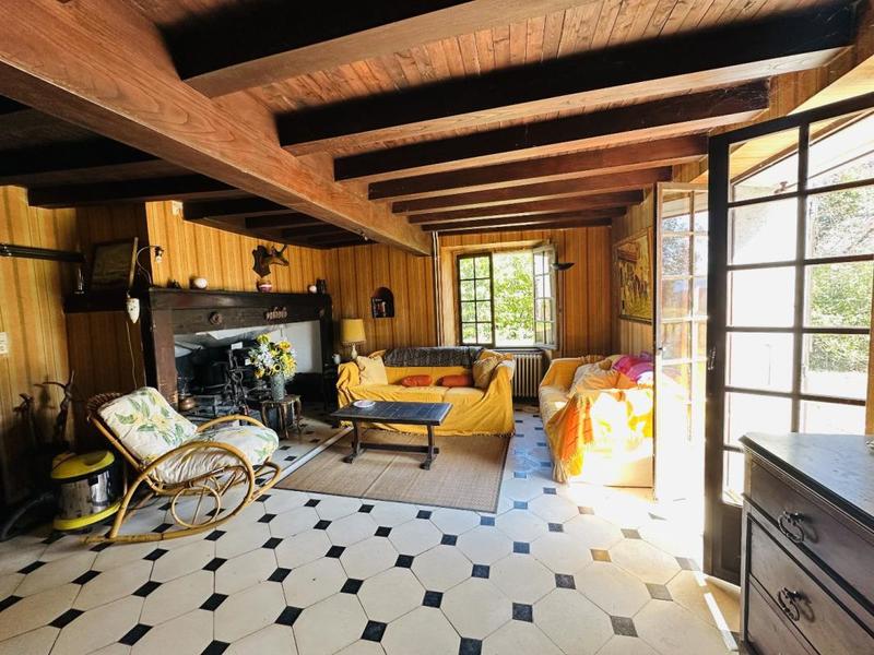 Propriété - 300 m² - 7 pièces