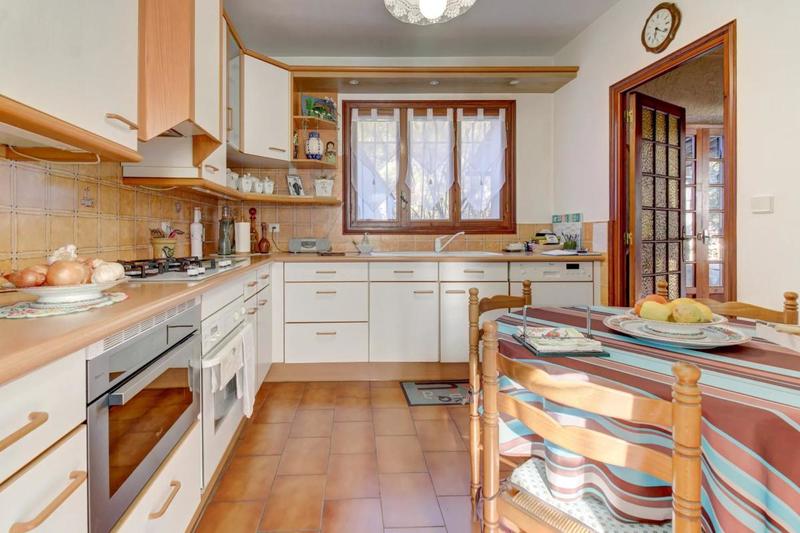 Maison - 185 m² - 7 pièces