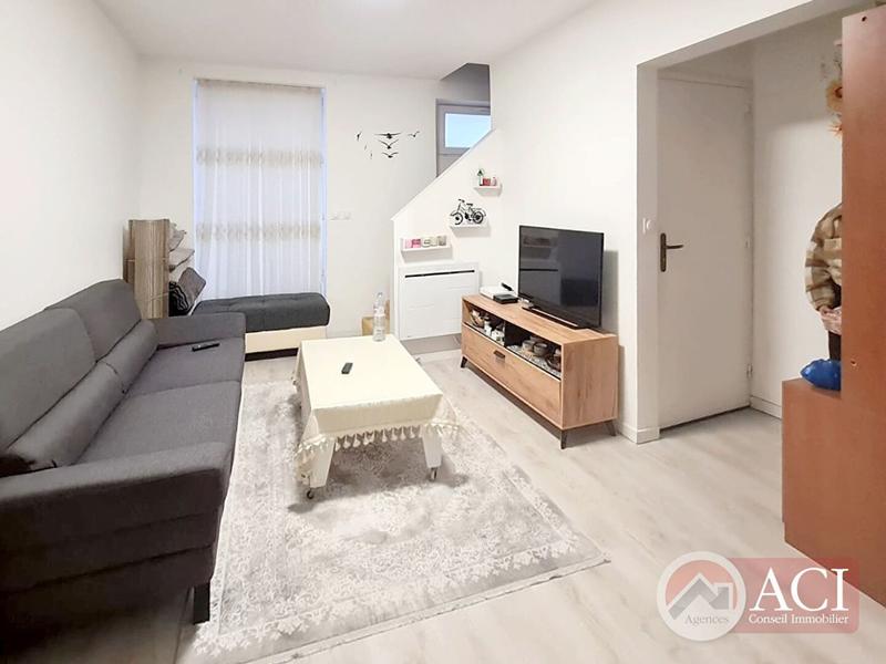 Maison - 230 m² - 13 pièces