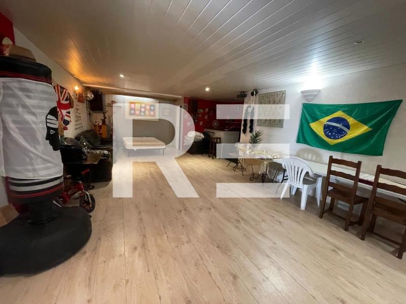 Villa - 320 m² - 10 pièces