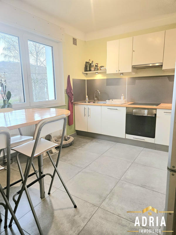 Maison - 102 m² - 6 pièces