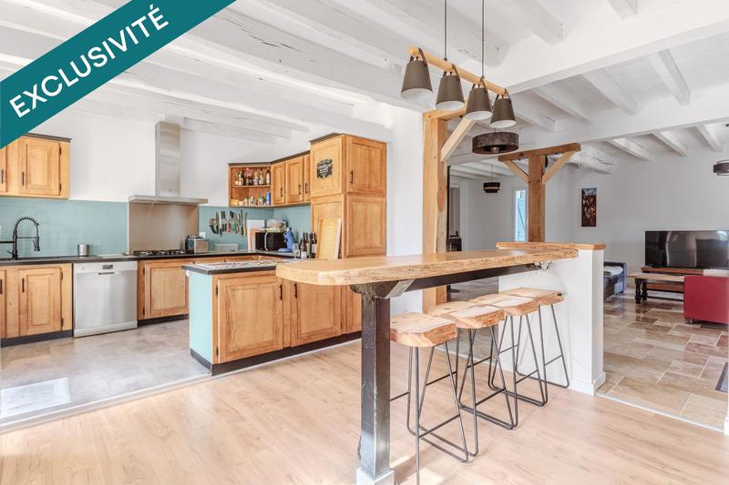 Maison - 440 m² - 11 pièces