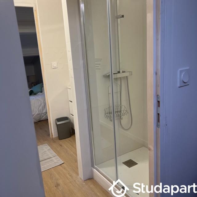 Chambre - 9 m² - 1 pièce