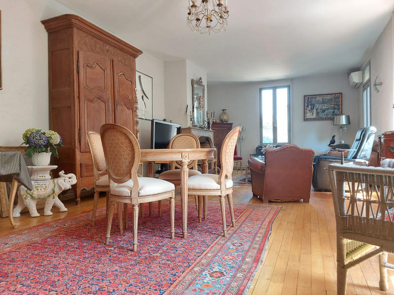 Maison - 198 m² - 6 pièces