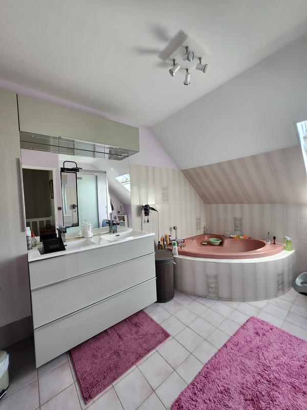 Maison - 102 m² - 5 pièces