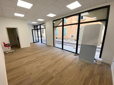 Local commercial - 33 m² - 2 pièces