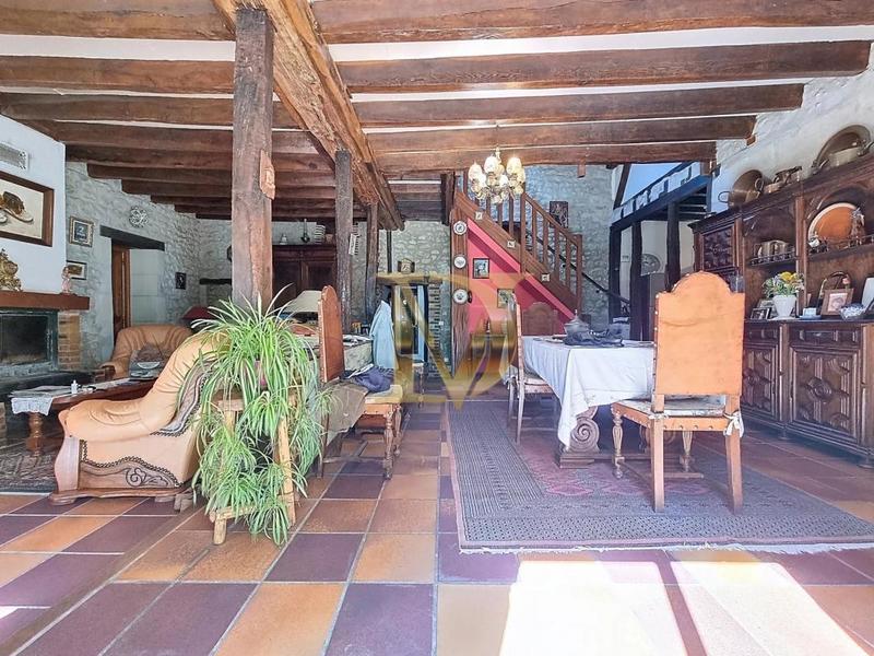 Longère - 191 m² - 7 pièces