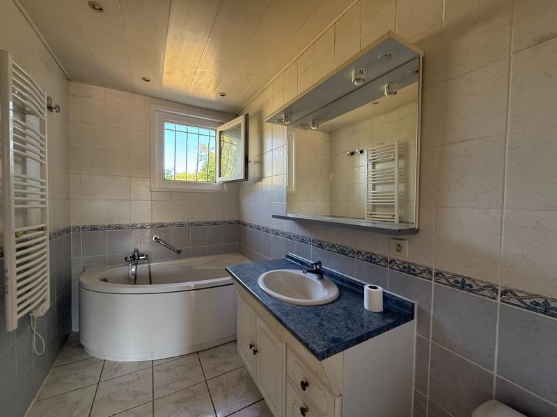 Maison - 104 m² - 5 pièces