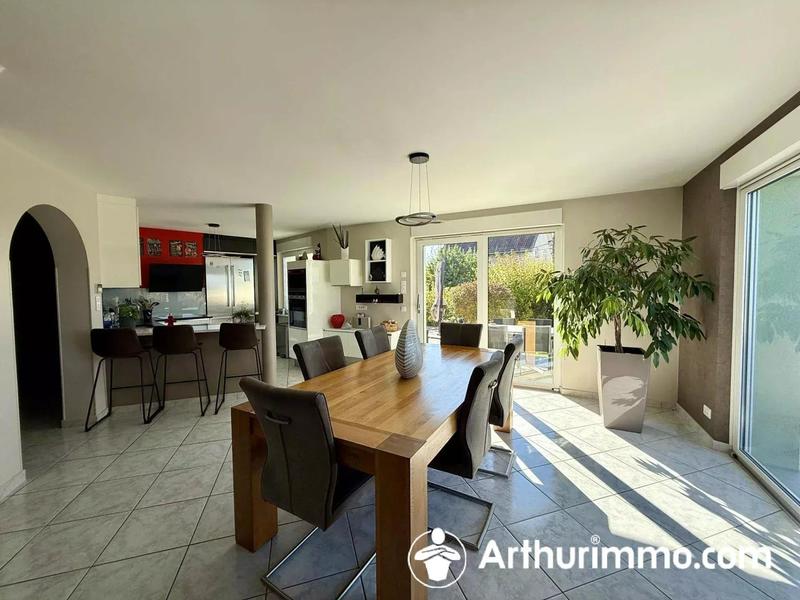 Maison - 151 m² - 6 pièces