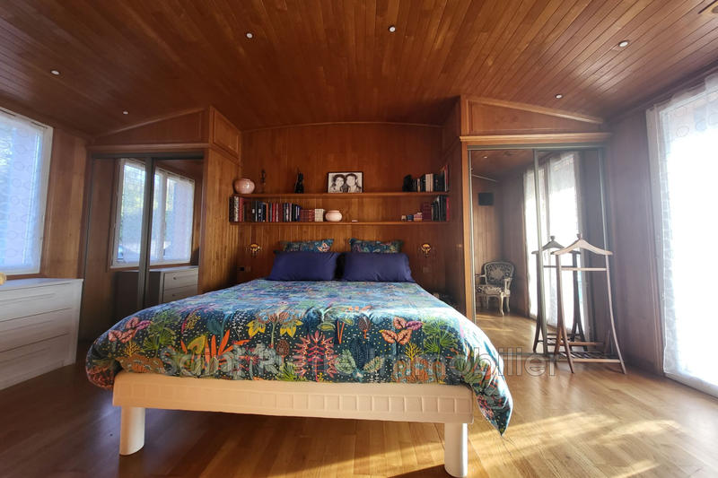 Demeure - 200 m² - 8 pièces