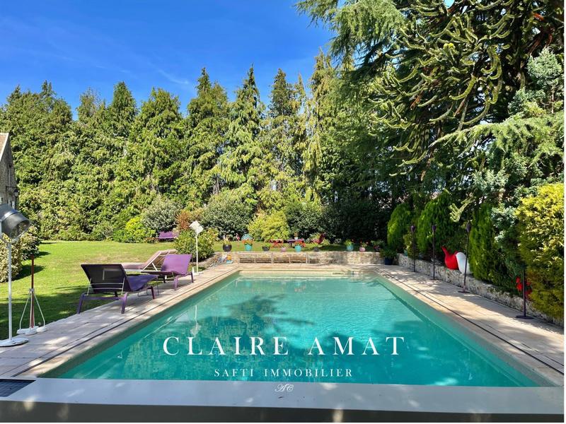 Maison de maîtres - 270 m² - 7 pièces