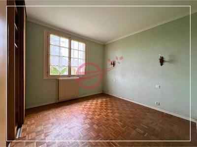 Maison - 88 m² - 4 pièces