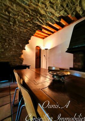 Maison - 210 m² - 6 pièces