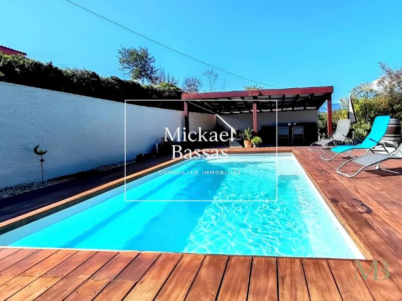 Maison - 102 m² - 4 pièces