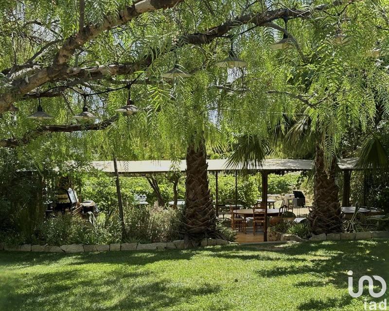 Maison - 380 m² - 11 pièces