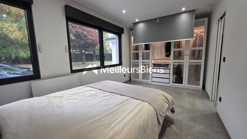 Villa - 170 m² - 6 pièces