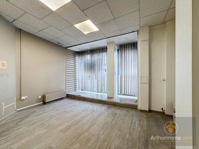 Bureau - 331 m² - 9 pièces