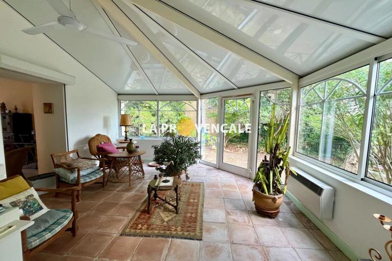 Demeure - 265 m² - 8 pièces