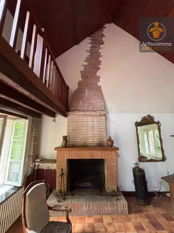 Maison - 280 m² - 11 pièces