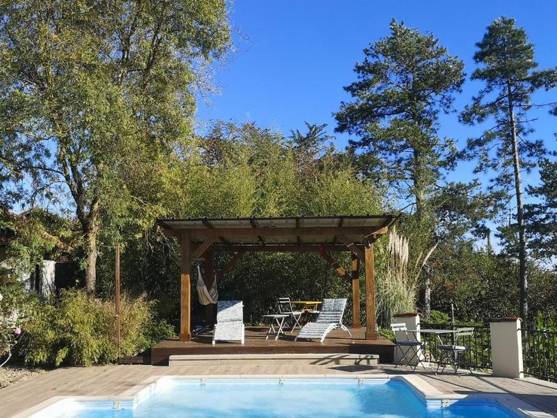 Propriété - 292 m² - 8 pièces