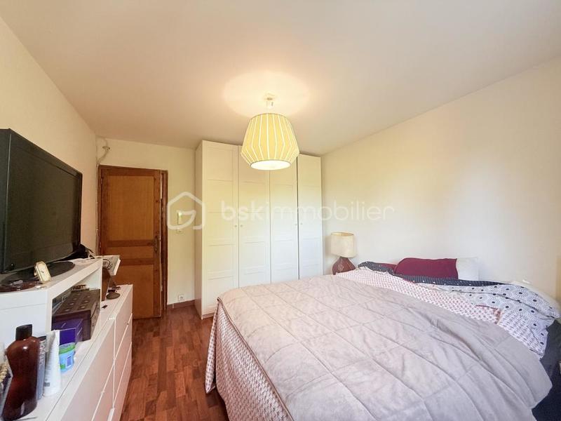 Pavillon - 245 m² - 13 pièces