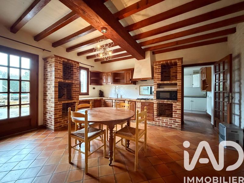 Maison - 180 m² - 7 pièces
