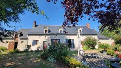 Maison - 195 m² - 9 pièces