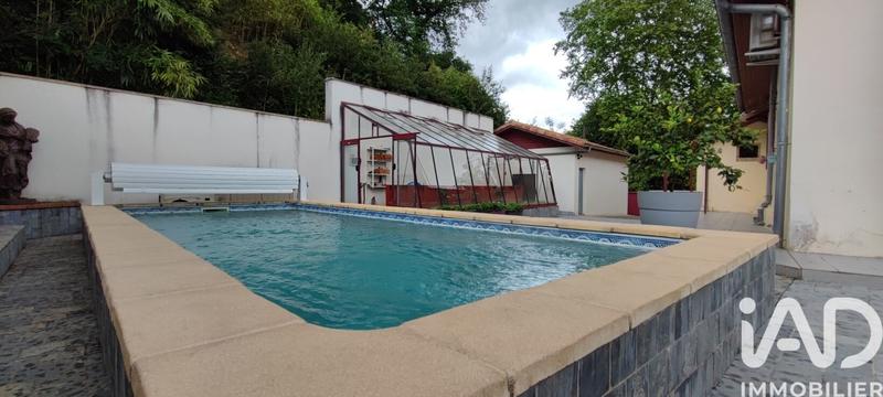 Maison - 199 m² - 6 pièces