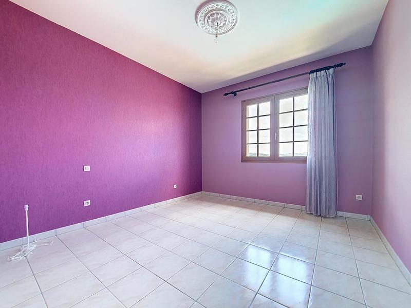 Maison - 271 m² - 5 pièces