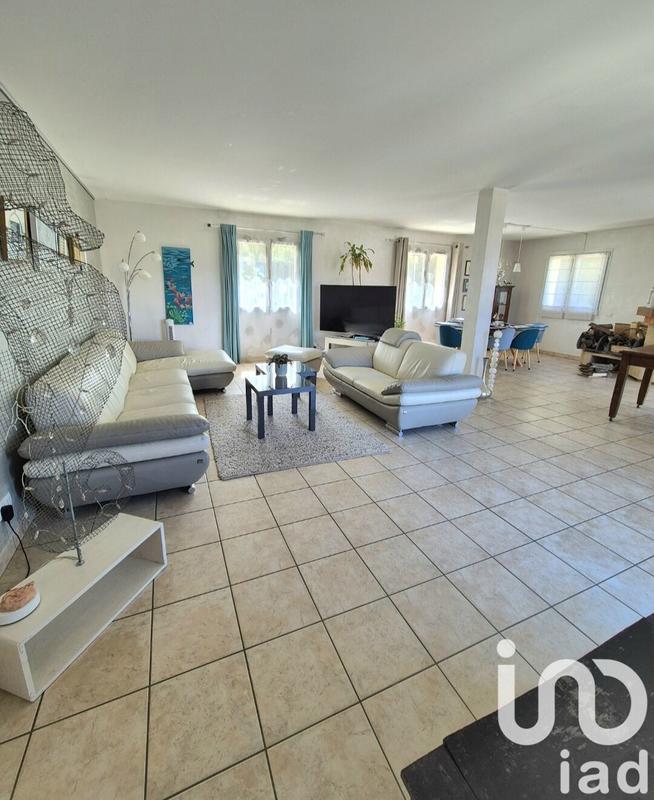 Maison - 250 m² - 7 pièces