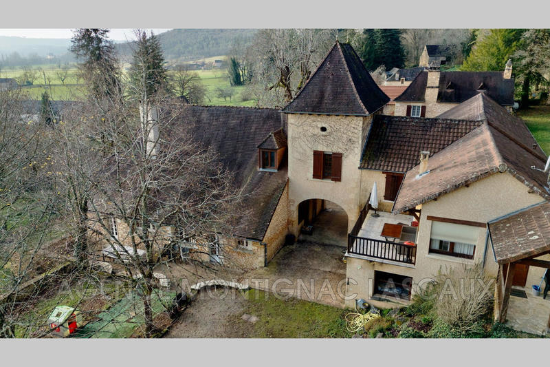 Maison - 497 m² - 15 pièces