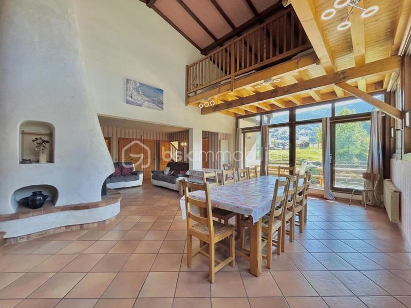 Appartement - 156 m² - 7 pièces