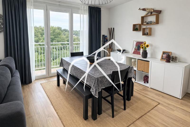 Appartement ancien - 80 m² - 4 pièces