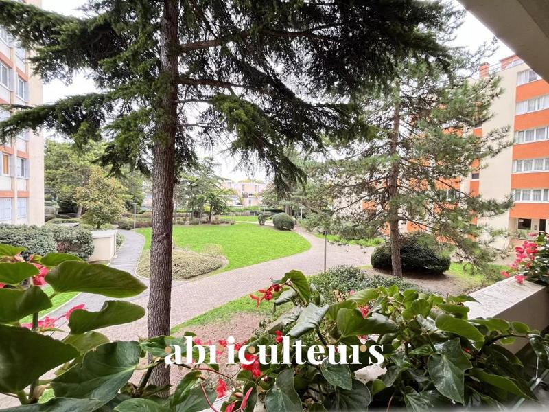 Appartement - 79 m² - 4 pièces