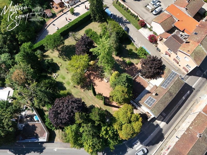 Maison - 200 m² - 8 pièces