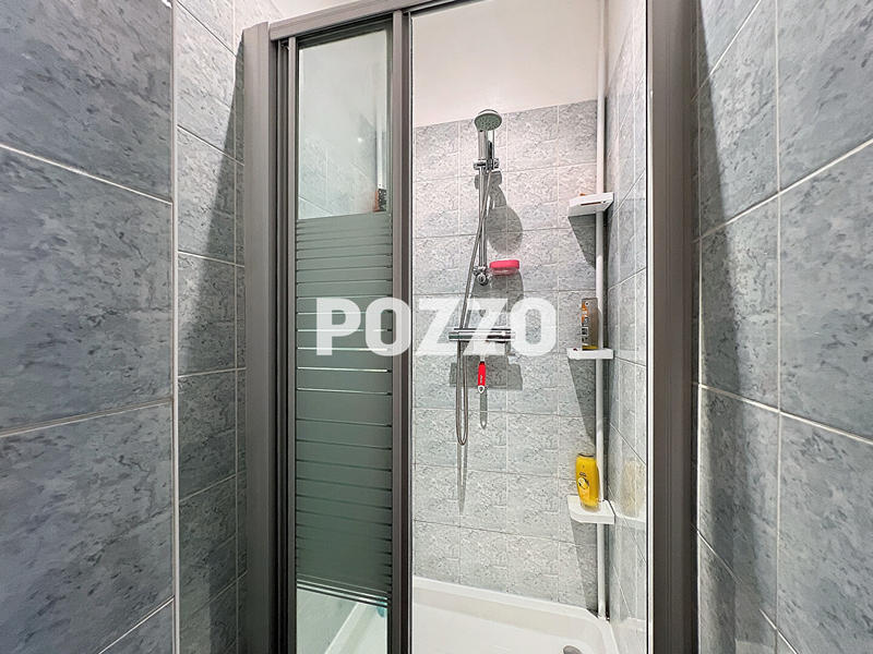 Maison - 196 m² - 10 pièces