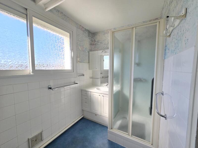 Appartement - 85 m² - 5 pièces