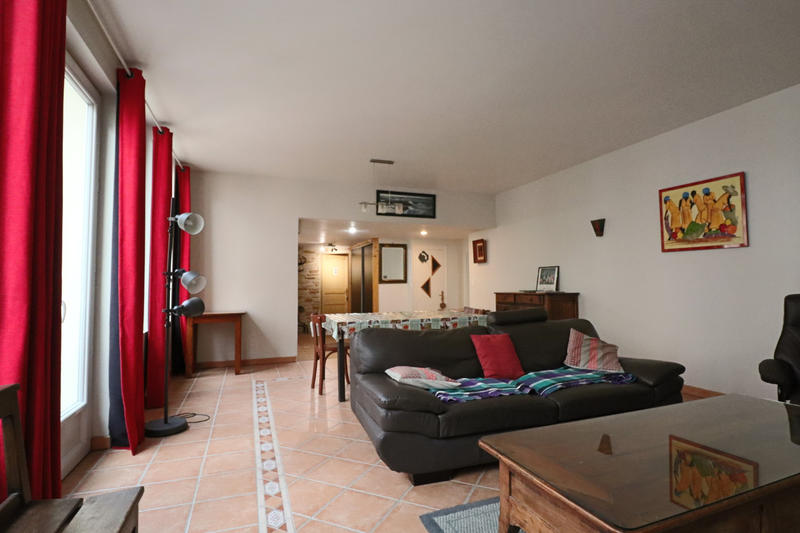 Appartement - 133 m² - 6 pièces