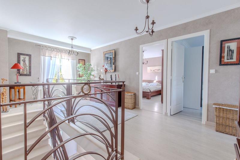 Maison - 155 m² - 6 pièces