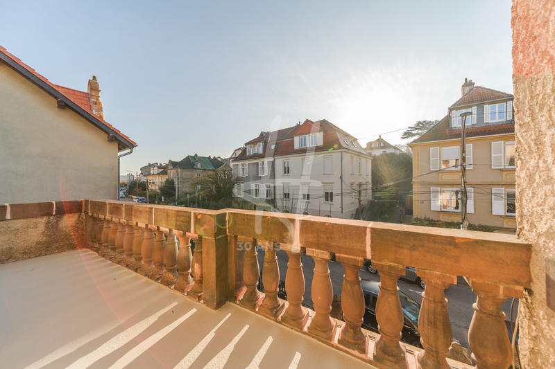 Appartement - 102 m² - 5 pièces