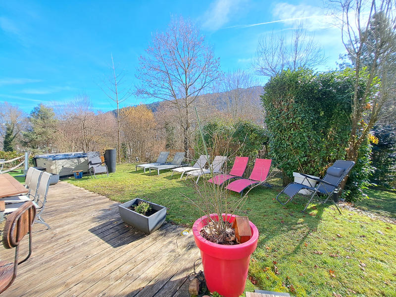 Appartement - 203 m² - 6 pièces