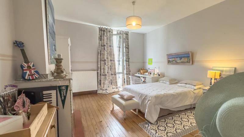 Maison de maîtres - 325 m² - 8 pièces