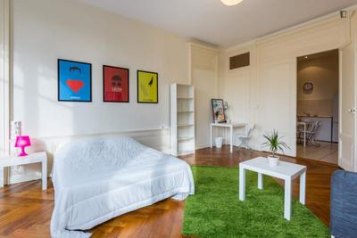 Chambre - 24 m² - 5 pièces