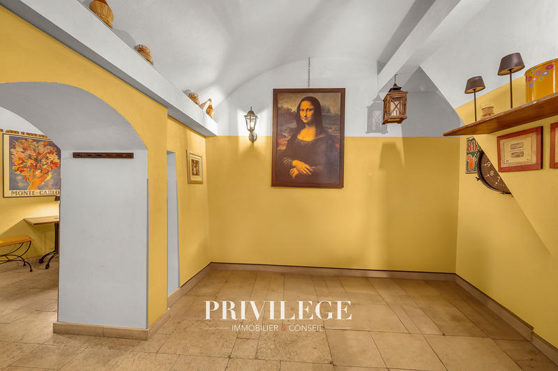 Fonds de commerce - Magasins - 95 m²