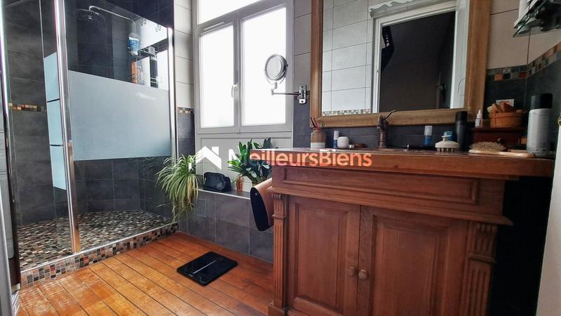 Maison - 320 m² - 10 pièces