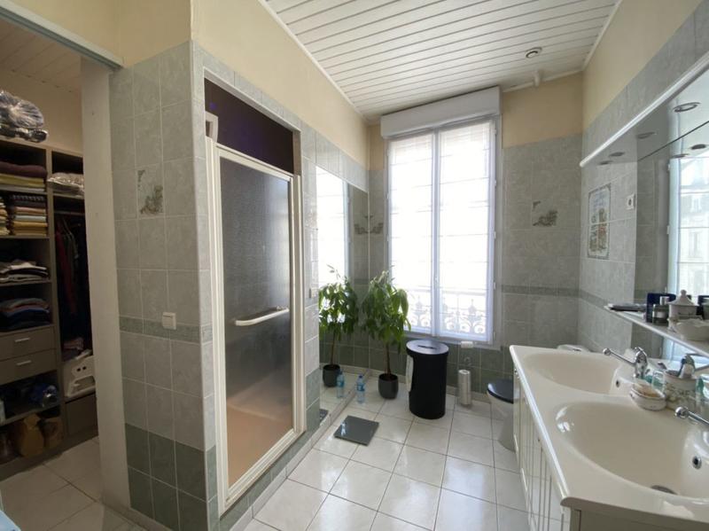 Maison traditionnelle - 160 m² - 7 pièces