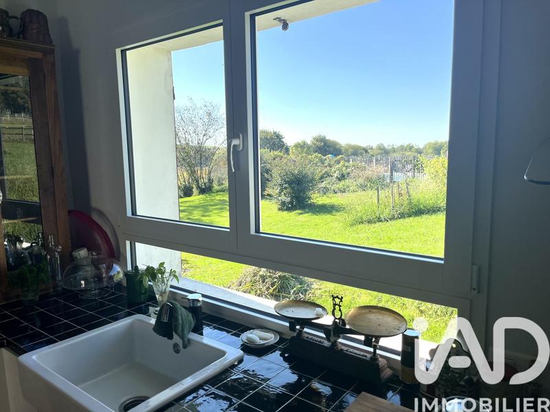 Maison - 300 m² - 9 pièces